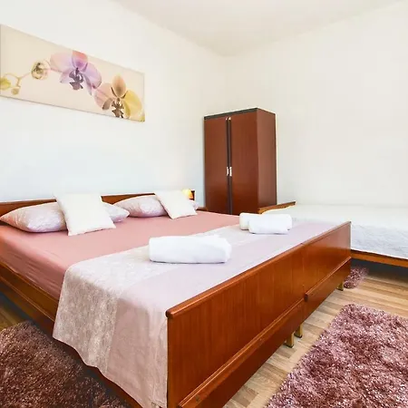 Two-bedroom Holiday In *